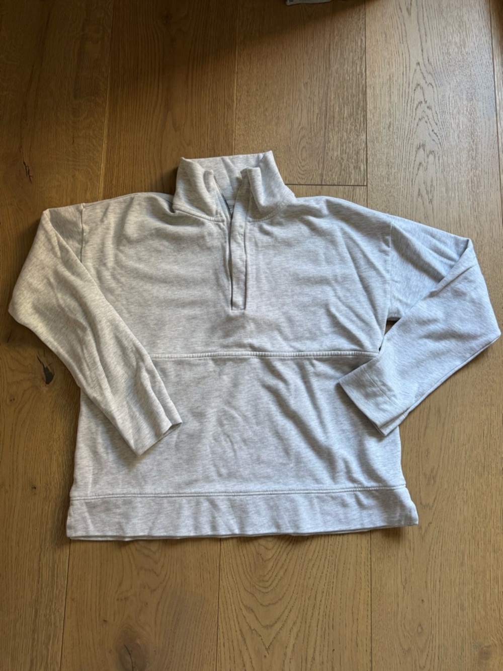 Alice Walk size Small zip up sweatshirt EUC